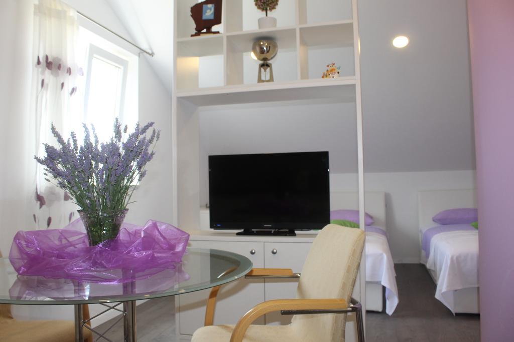 Apartments Floki 챠브타트 객실 사진