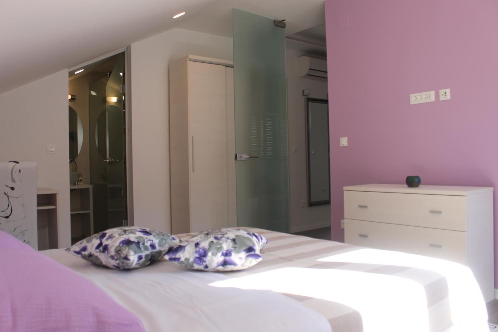 Apartments Floki 챠브타트 객실 사진