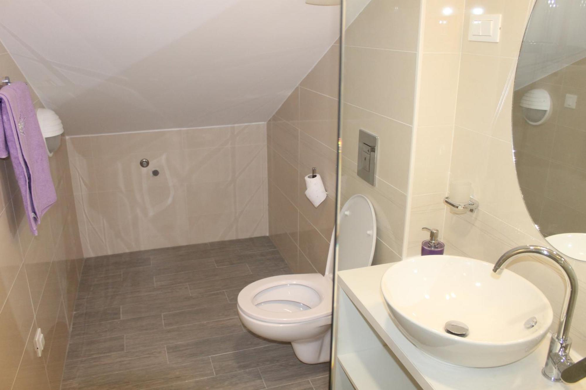 Apartments Floki 챠브타트 객실 사진