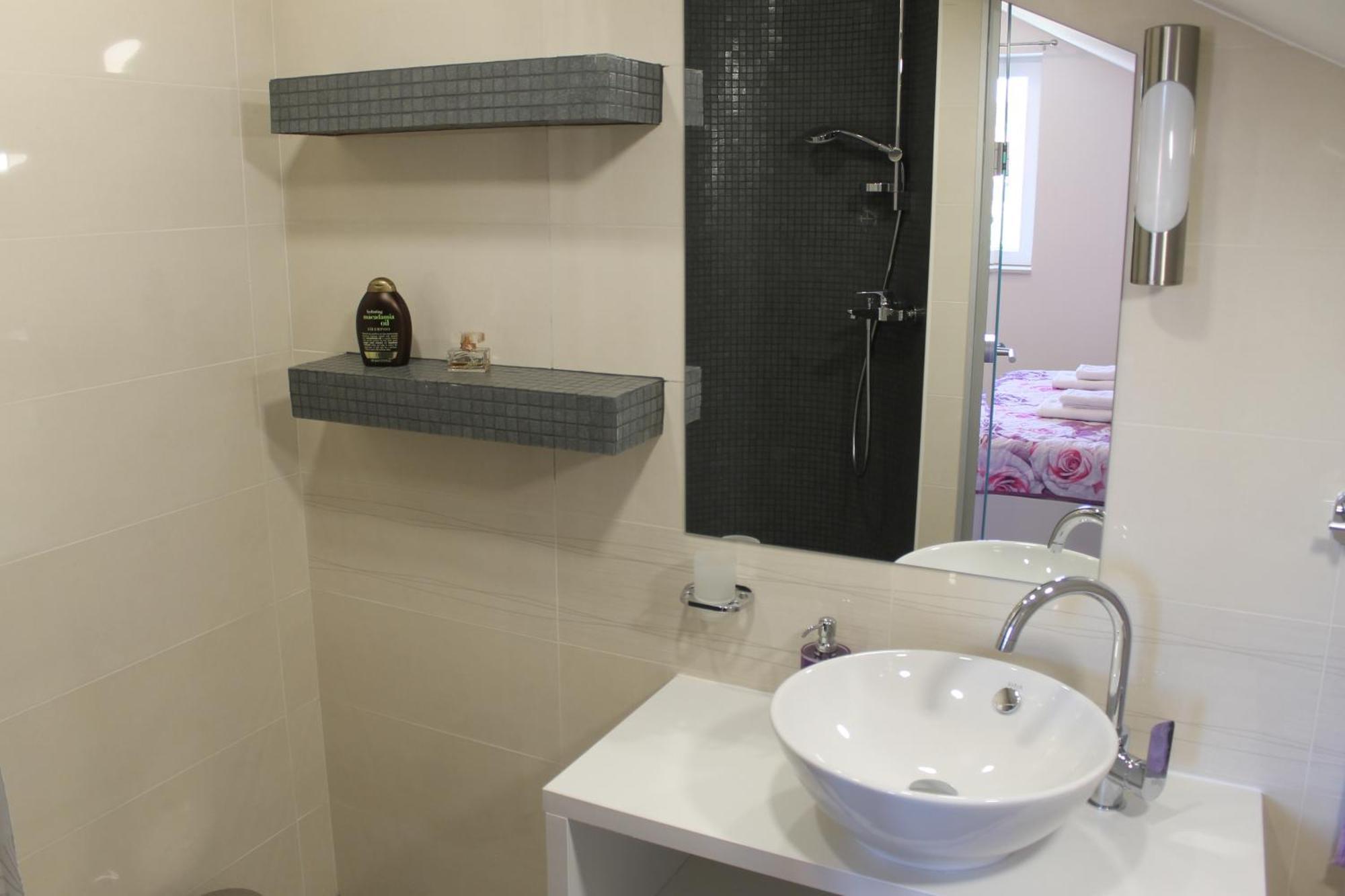 Apartments Floki 챠브타트 객실 사진