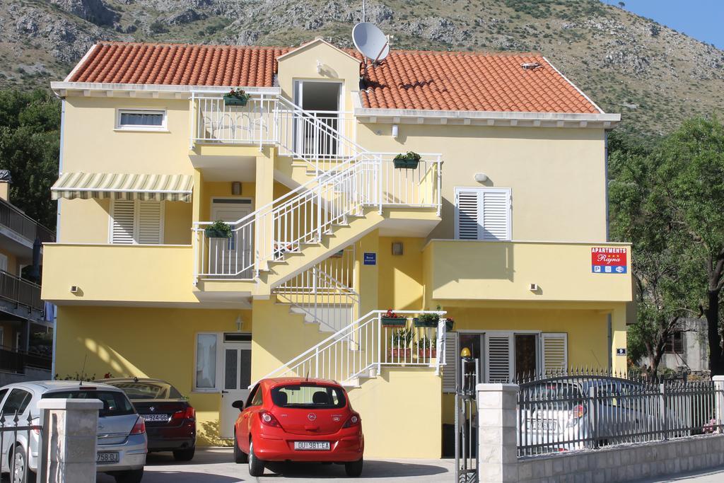 Apartments Floki 챠브타트 외부 사진
